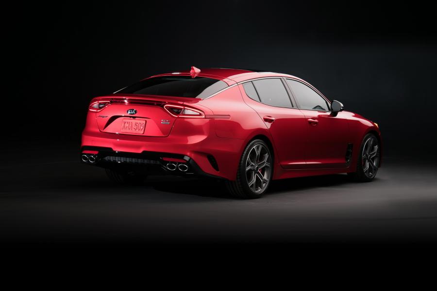  Kia Stinger GT (CK) 2017 года  (NA) (фото 19 из 50)